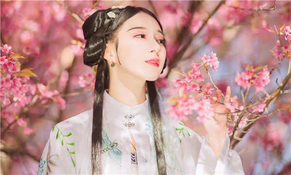 捐卵代怀生子机构拯救不孕不育夫妻的倾力之作